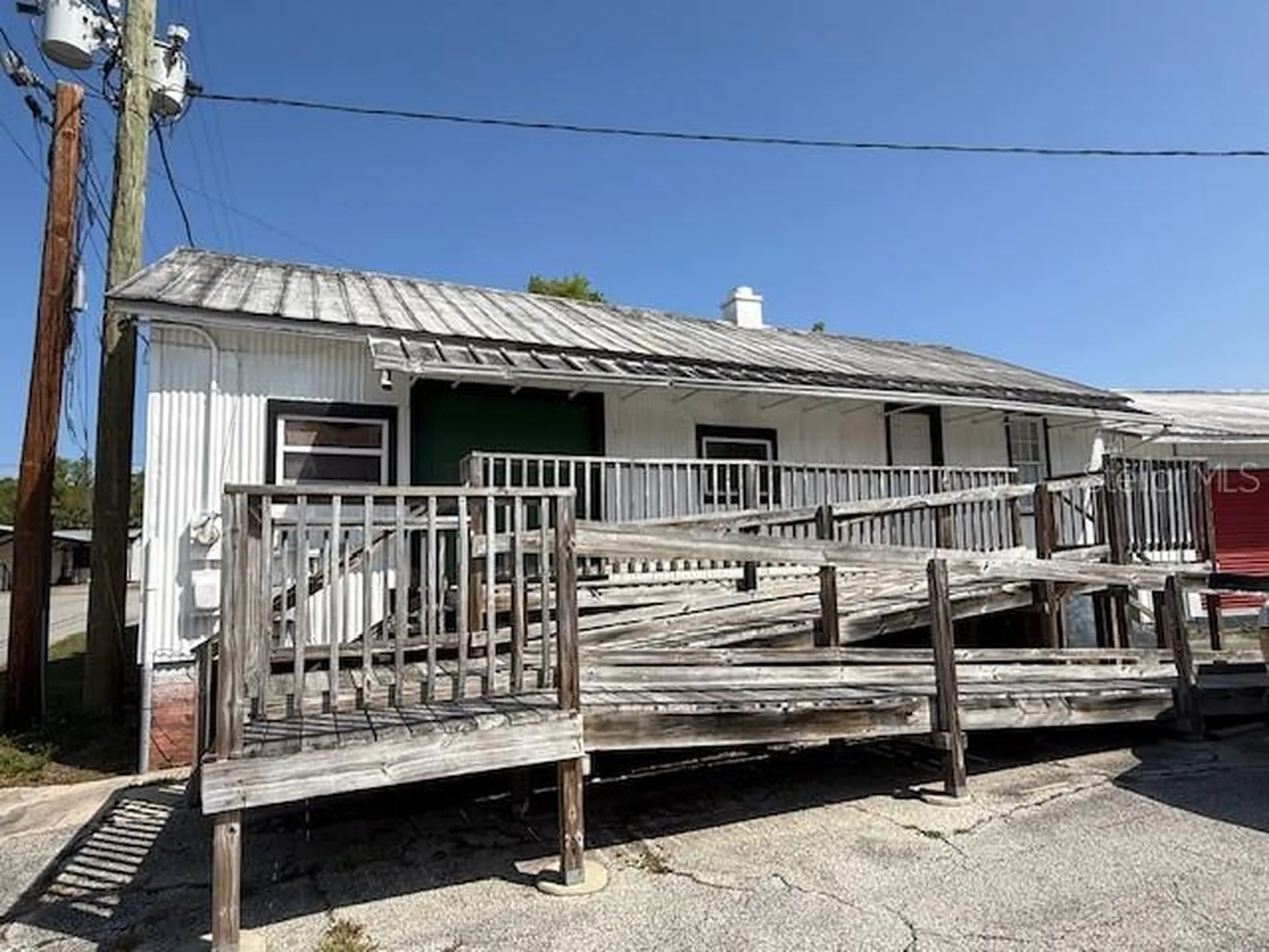 323 N Delaware Avenue Deland FL 32720