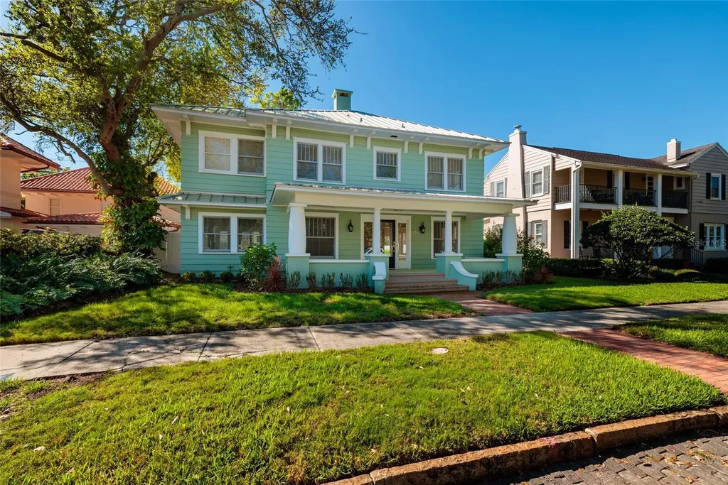 756 17th Avenue NE St Petersburg FL 33704