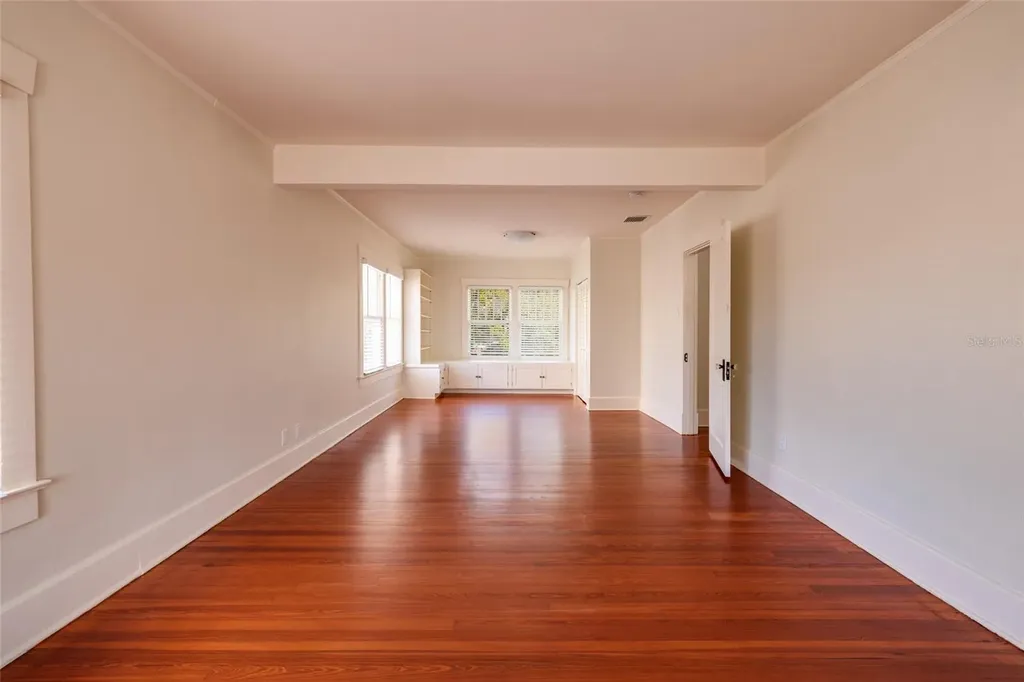 756 17th Avenue NE St Petersburg FL 33704