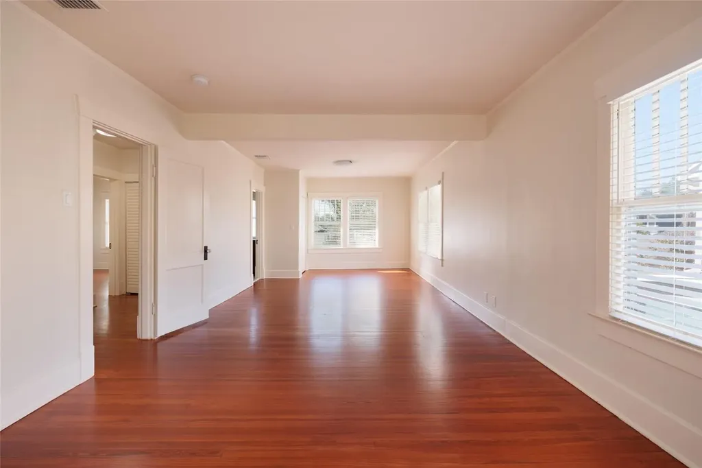 756 17th Avenue NE St Petersburg FL 33704