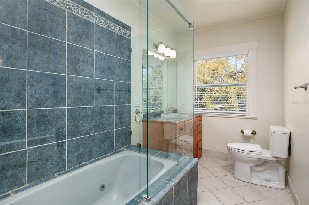 756 17th Avenue NE St Petersburg FL 33704