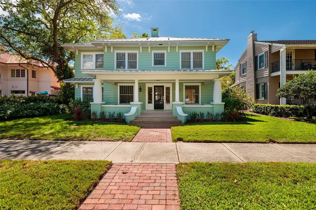 756 17th Avenue NE St Petersburg FL 33704