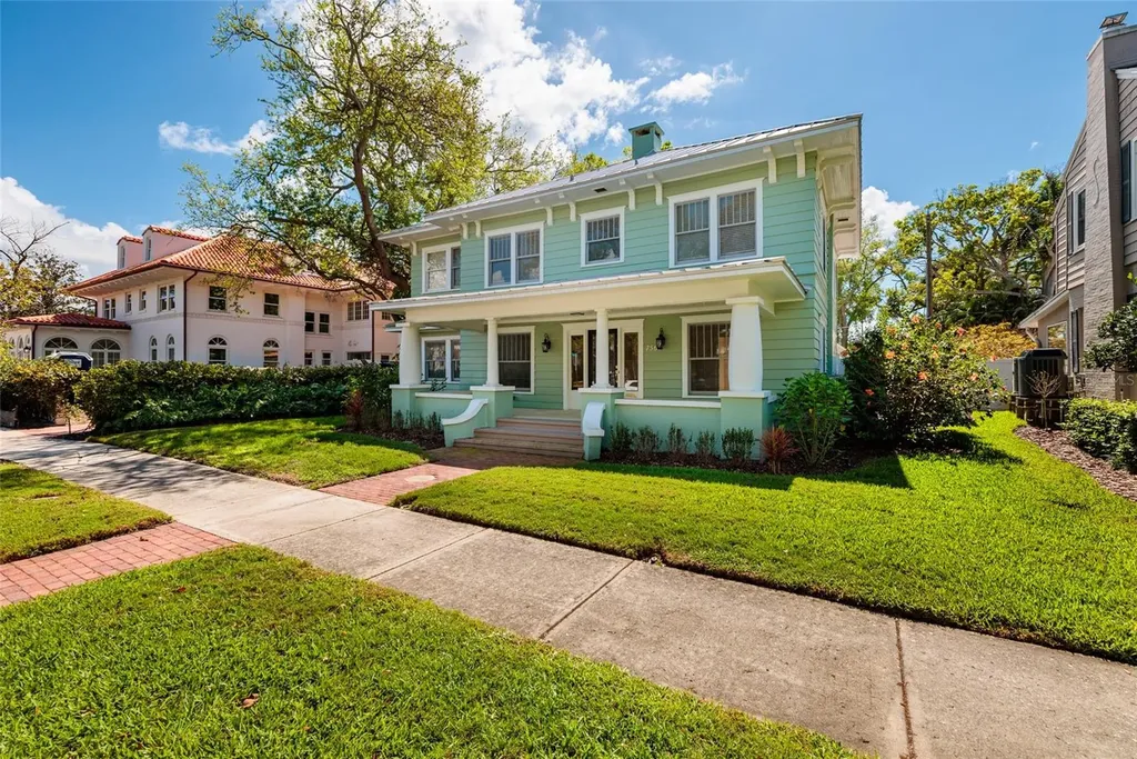 756 17th Avenue NE St Petersburg FL 33704