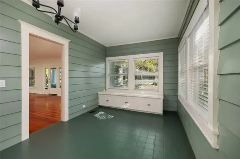 756 17th Avenue NE St Petersburg FL 33704