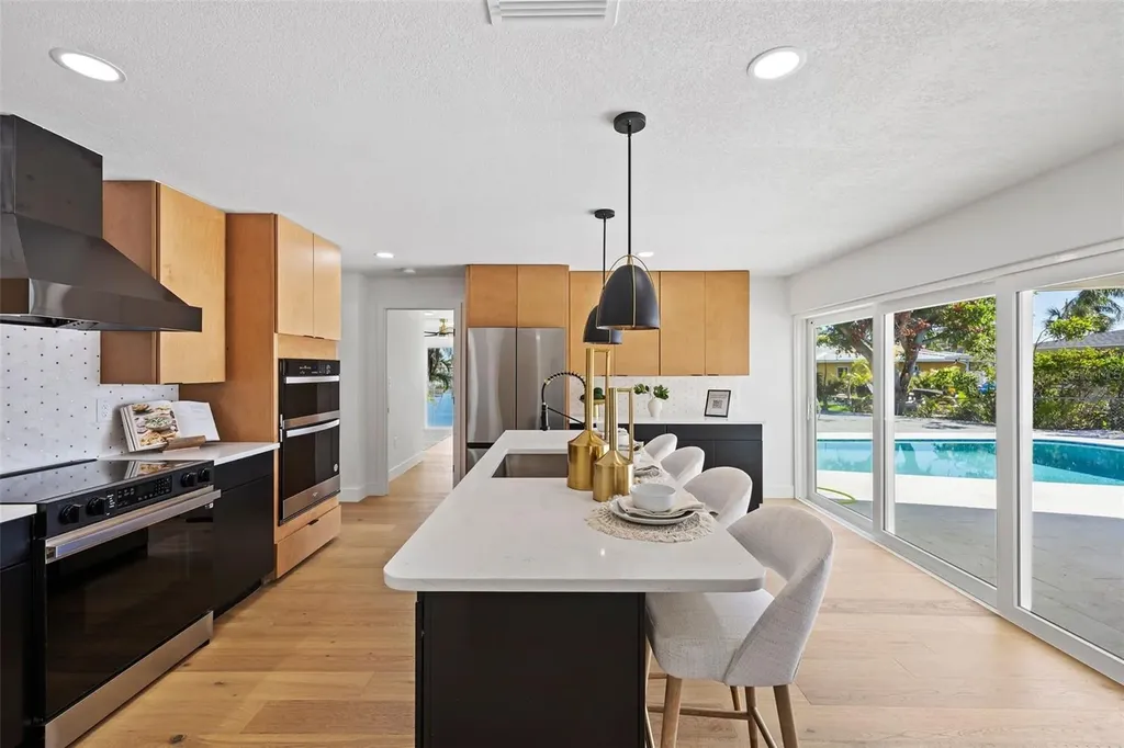 475 Island Way Clearwater Beach FL 33767