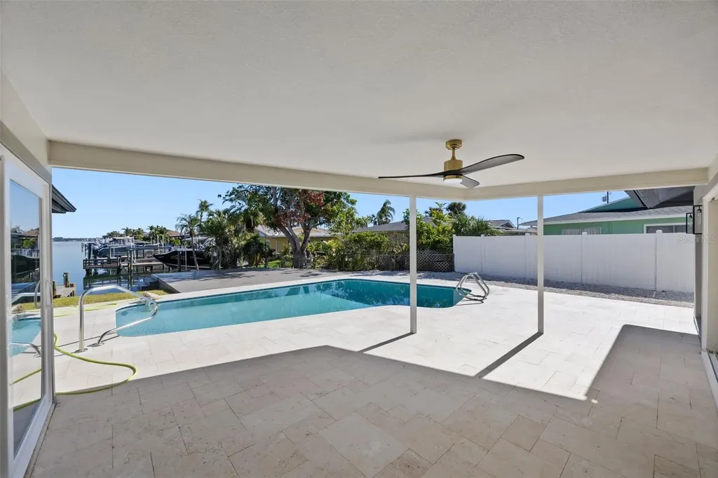 475 Island Way Clearwater Beach FL 33767