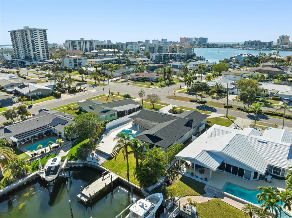 475 Island Way Clearwater Beach FL 33767
