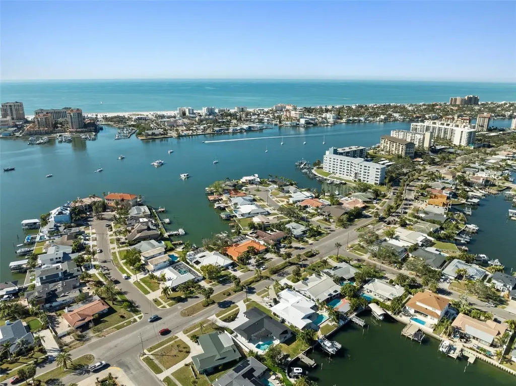 475 Island Way Clearwater Beach FL 33767