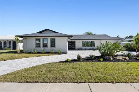 475 Island Way Clearwater Beach FL 33767