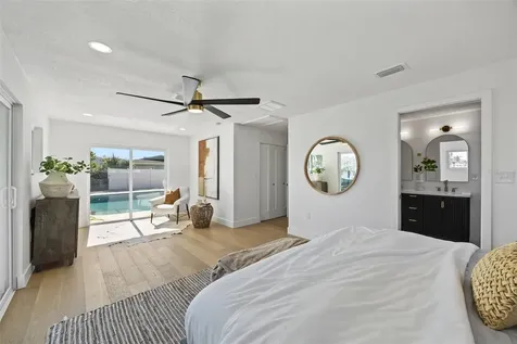 475 Island Way Clearwater Beach FL 33767