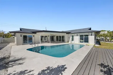 475 Island Way Clearwater Beach FL 33767