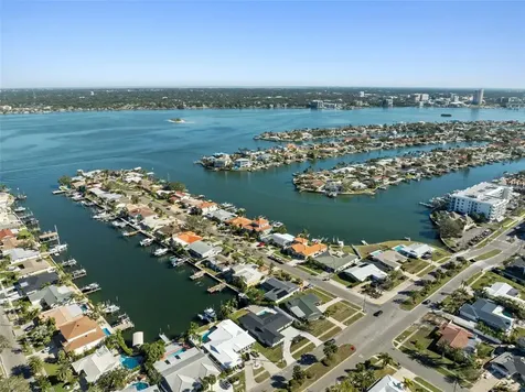 475 Island Way Clearwater Beach FL 33767