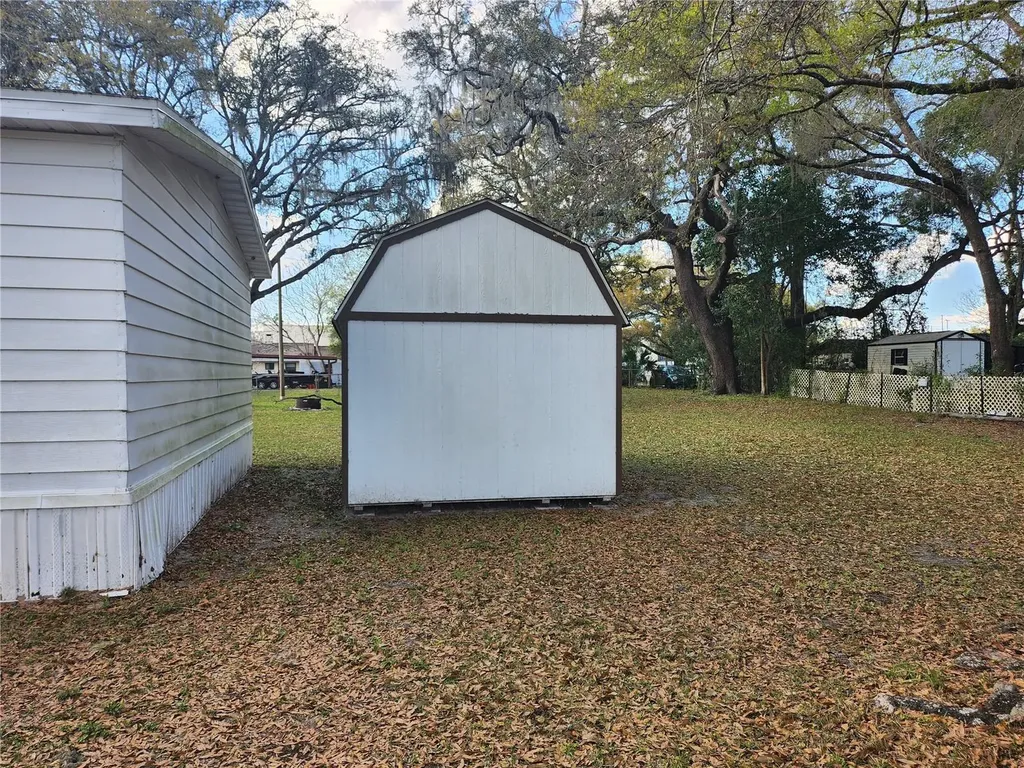 6091 SE 114th Street Road Belleview FL 34420