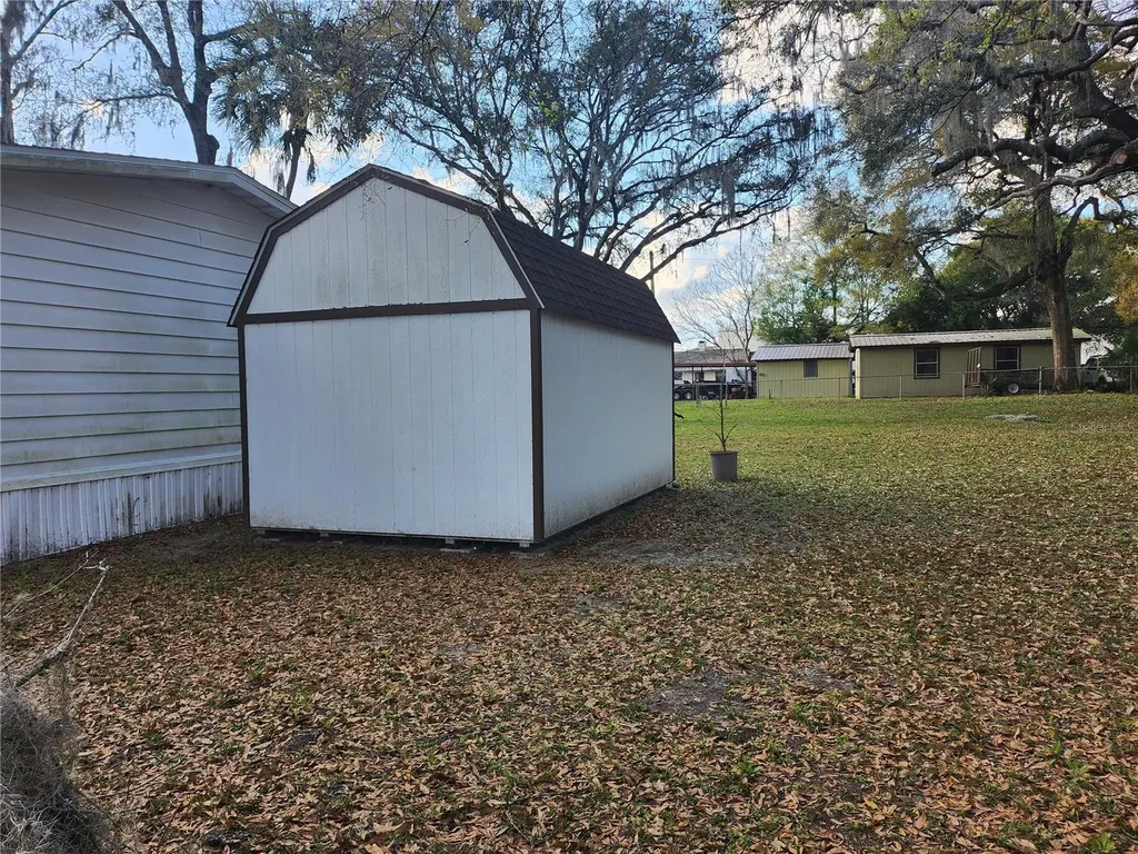6091 SE 114th Street Road Belleview FL 34420