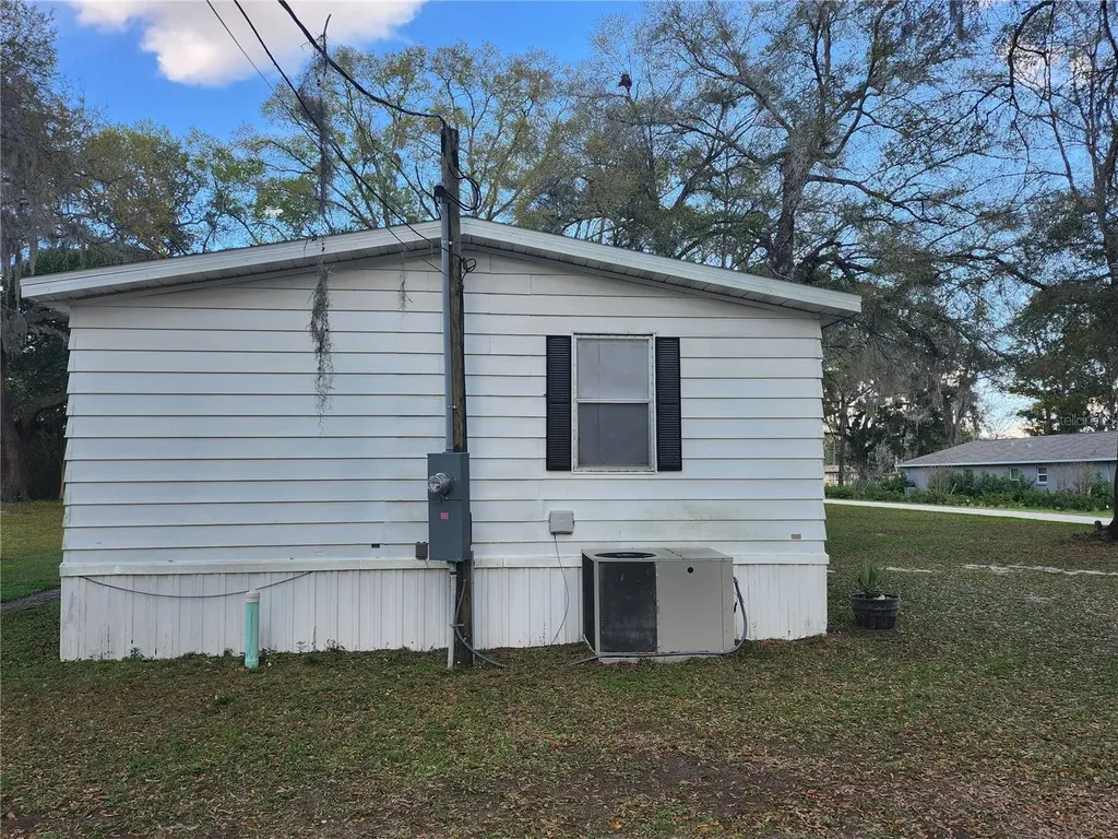 6091 SE 114th Street Road Belleview FL 34420