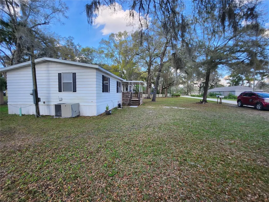 6091 SE 114th Street Road Belleview FL 34420