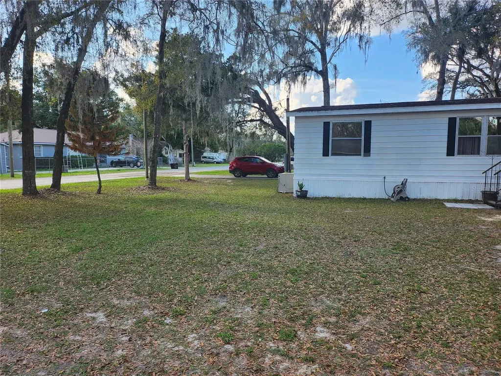 6091 SE 114th Street Road Belleview FL 34420