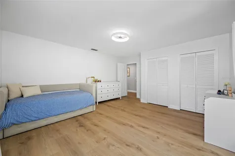2808 Southpointe Lane Tampa FL 33611