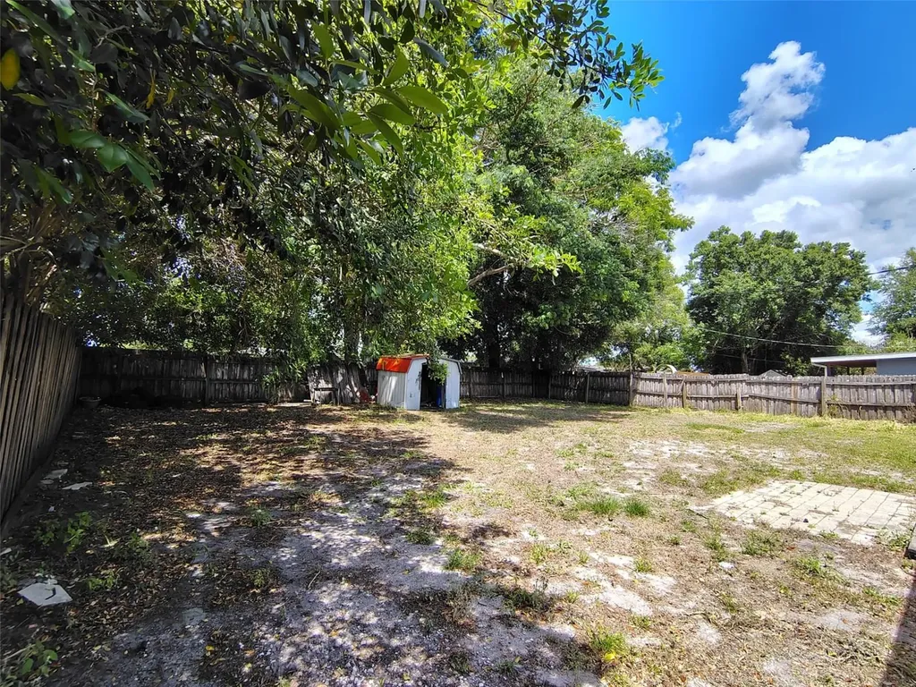 902 N Thacker Avenue Kissimmee FL 34741