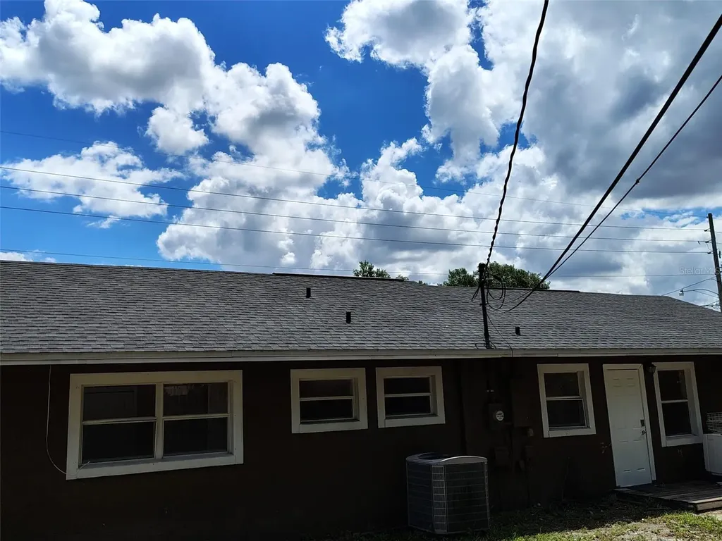 902 N Thacker Avenue Kissimmee FL 34741