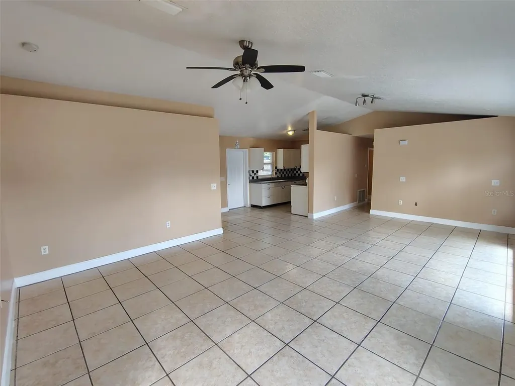 902 N Thacker Avenue Kissimmee FL 34741