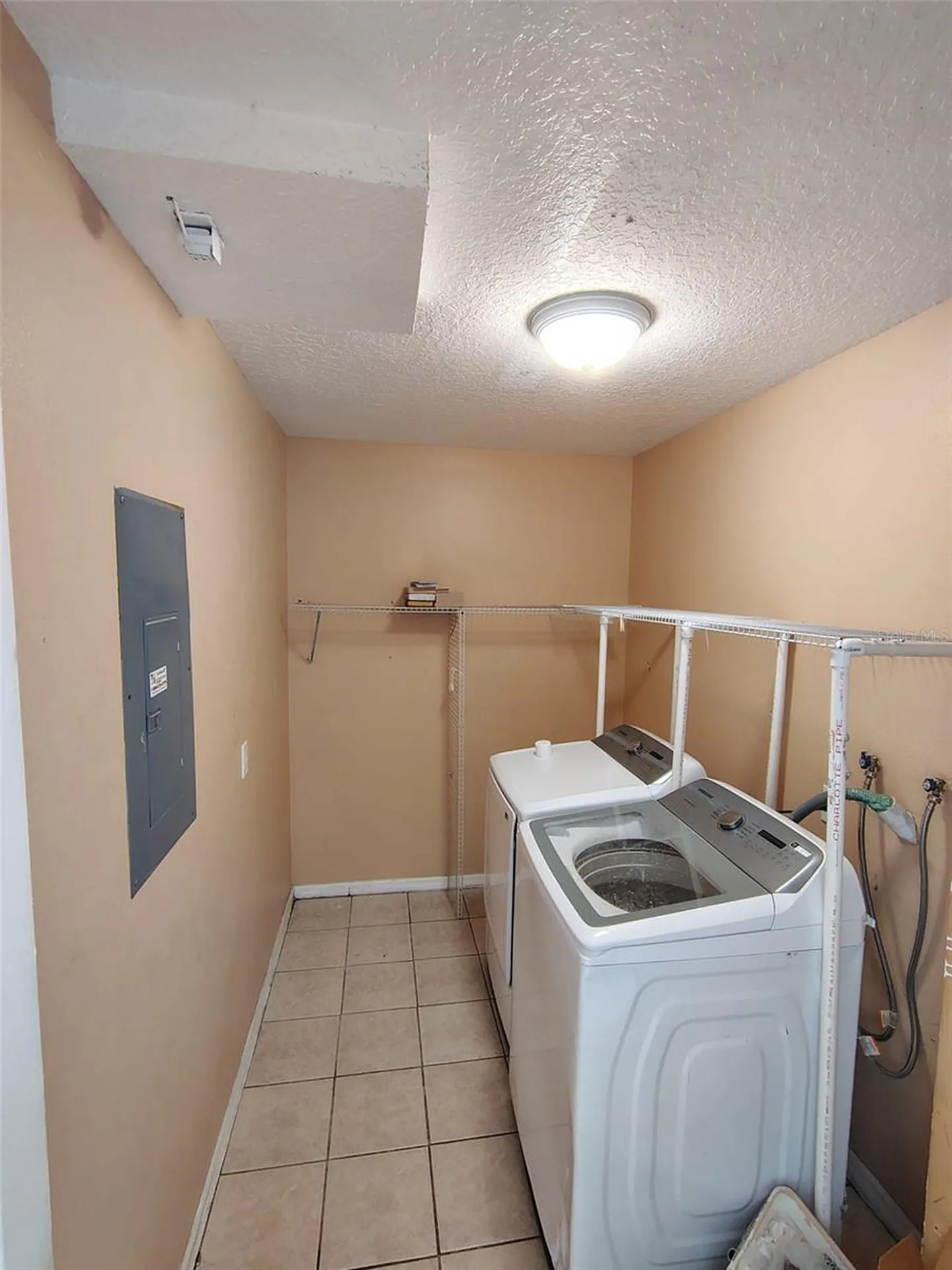 902 N Thacker Avenue Kissimmee FL 34741