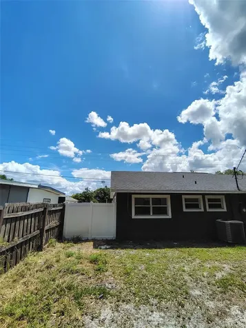 902 N Thacker Avenue Kissimmee FL 34741