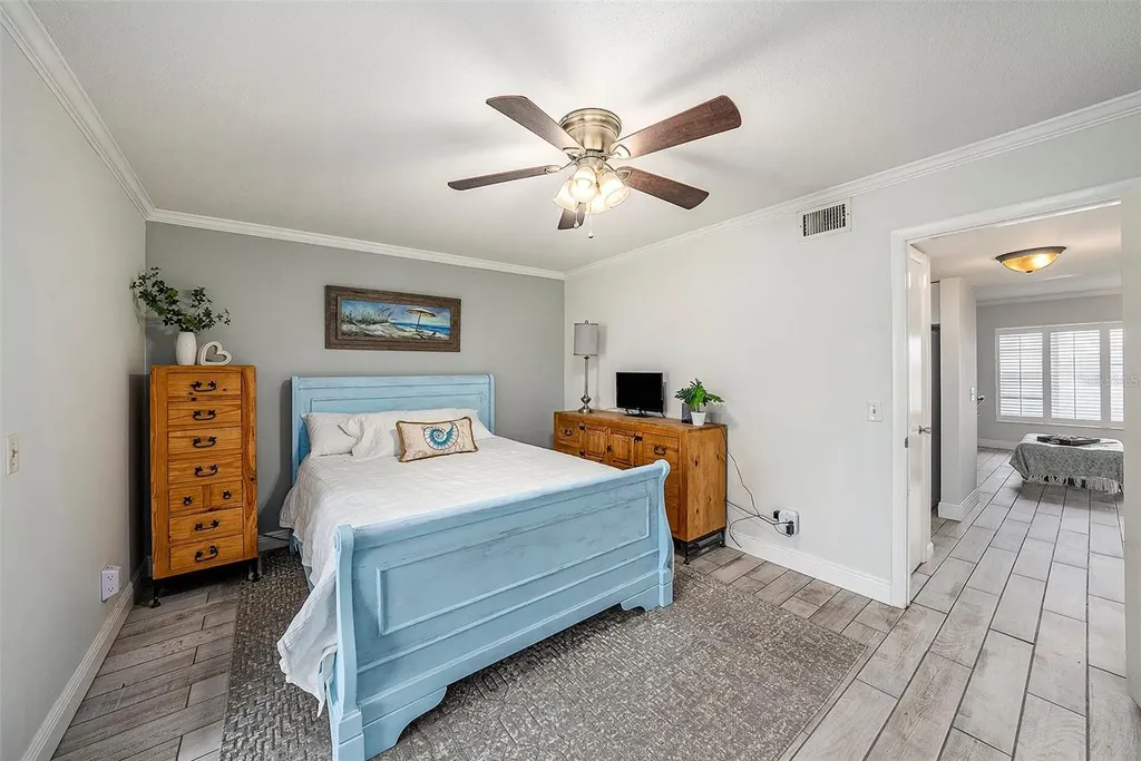 2043 Denmark Street Clearwater FL 33763