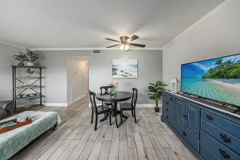 2043 Denmark Street Clearwater FL 33763
