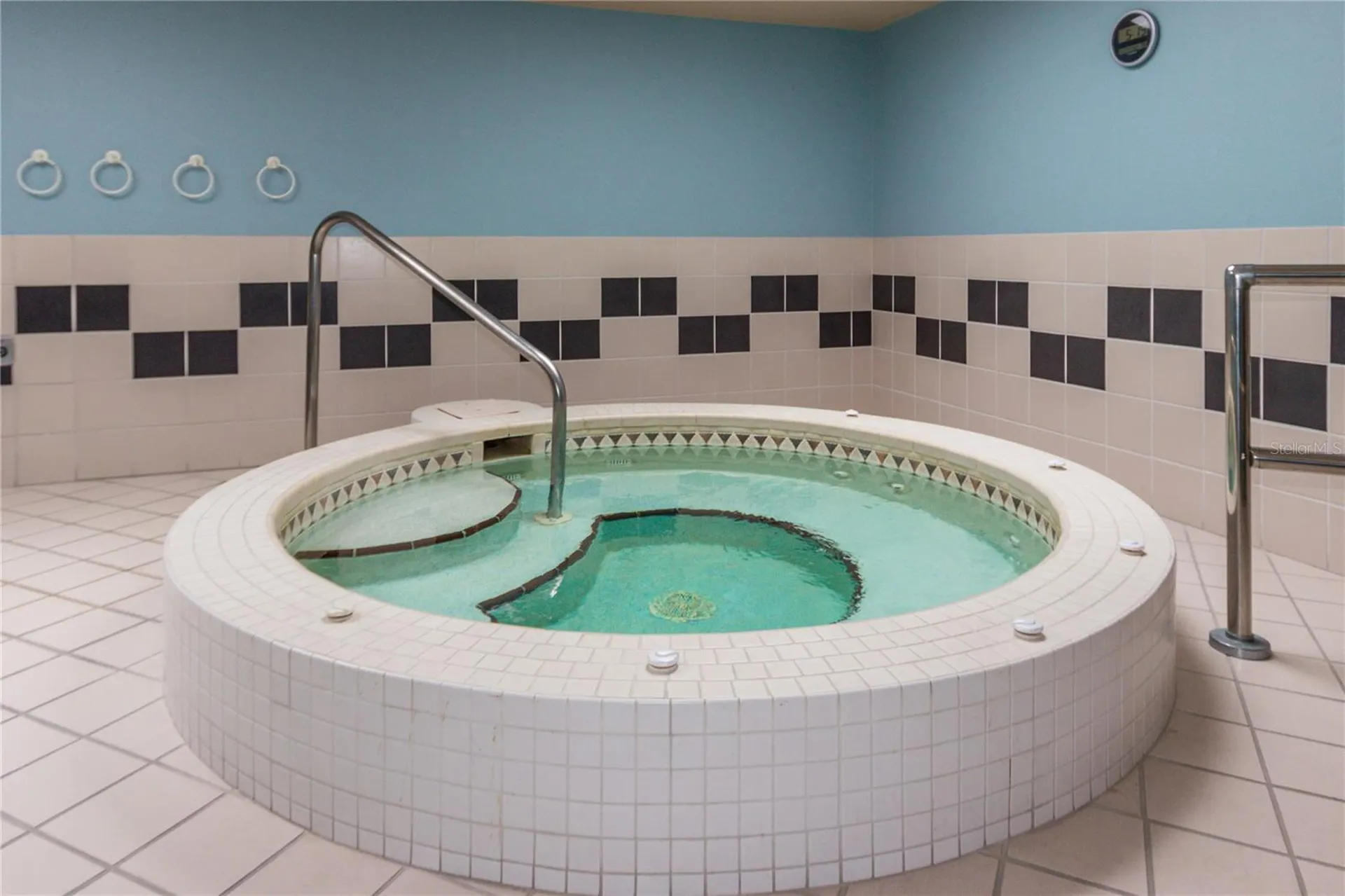 1560 Gulf Boulevard Clearwater FL 33767