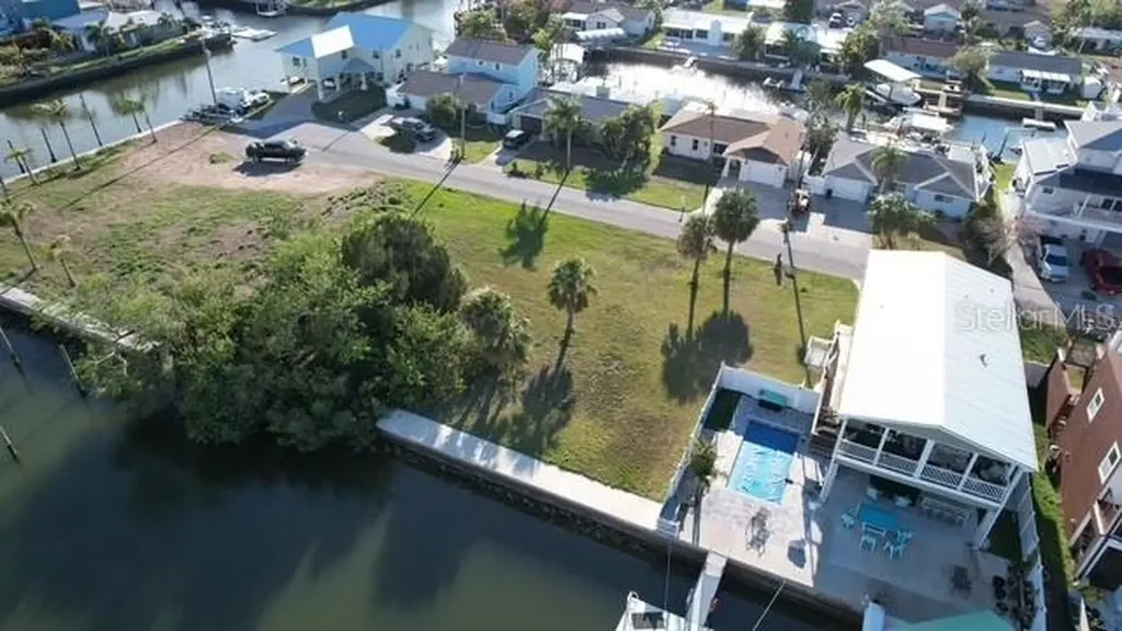 13908 King Hudson FL 34667