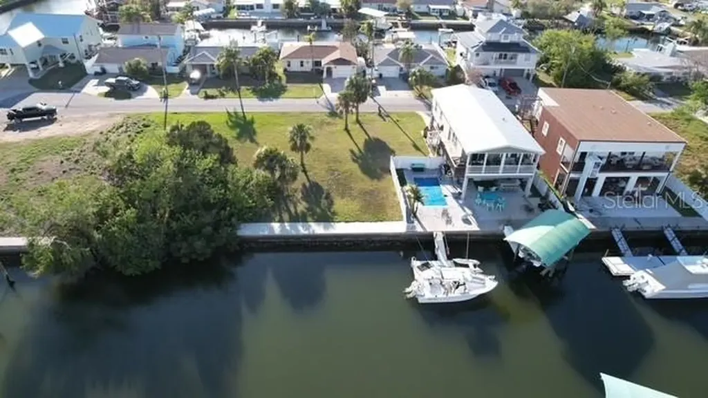13908 King Hudson FL 34667