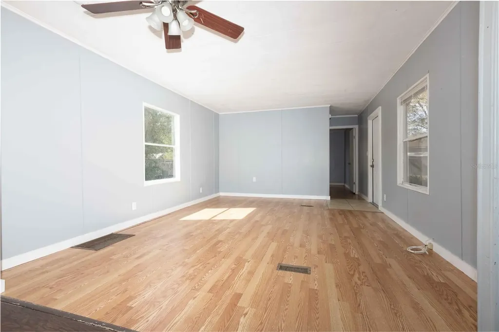 1824 Marion County Road Weirsdale FL 32195