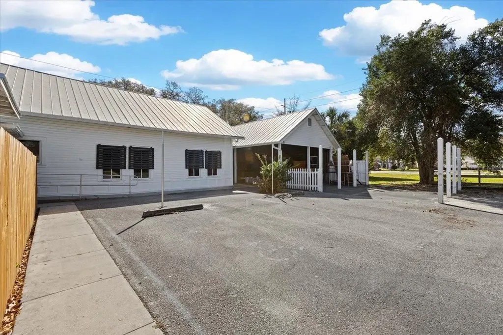 115 NW 1st Street Trenton FL 32693
