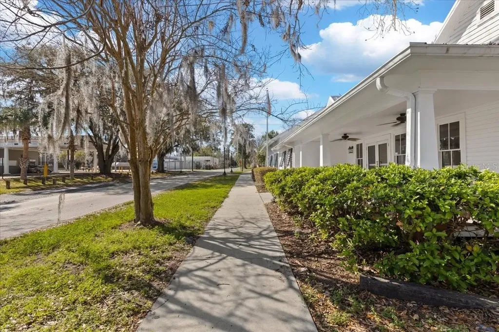 115 NW 1st Street Trenton FL 32693