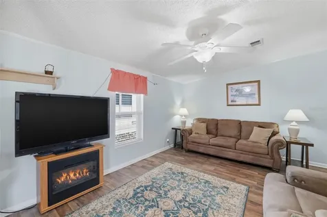 326 Nesbitt Park Avenue Davenport FL 33897