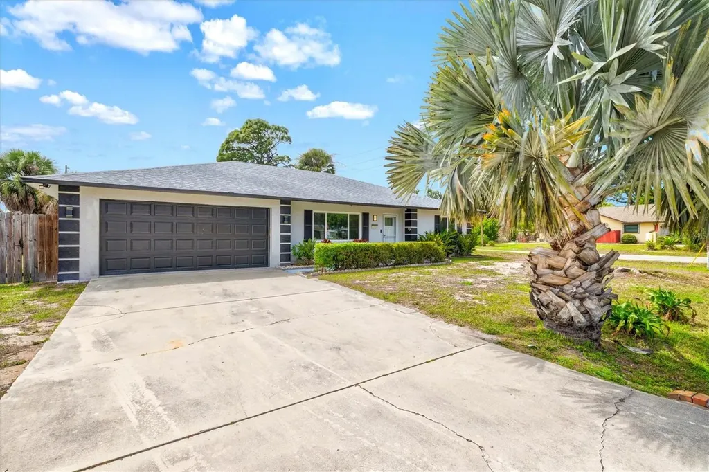 3310 Siesta Drive Venice FL 34293