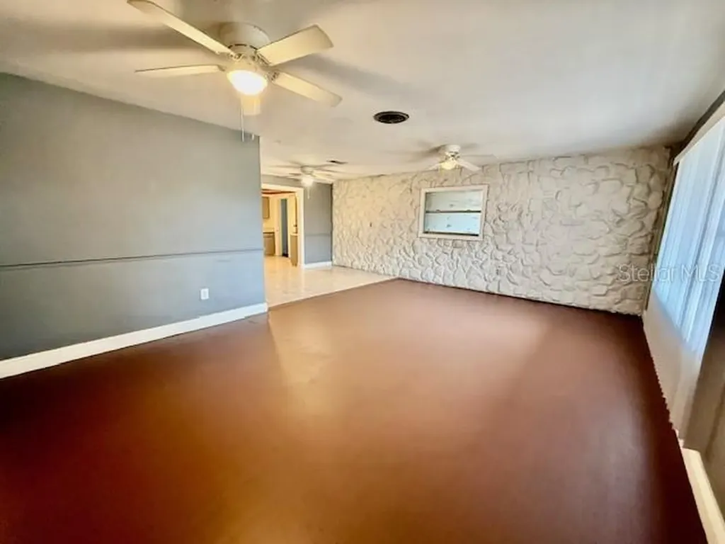 4 Sunshine Boulevard Deland FL 32724