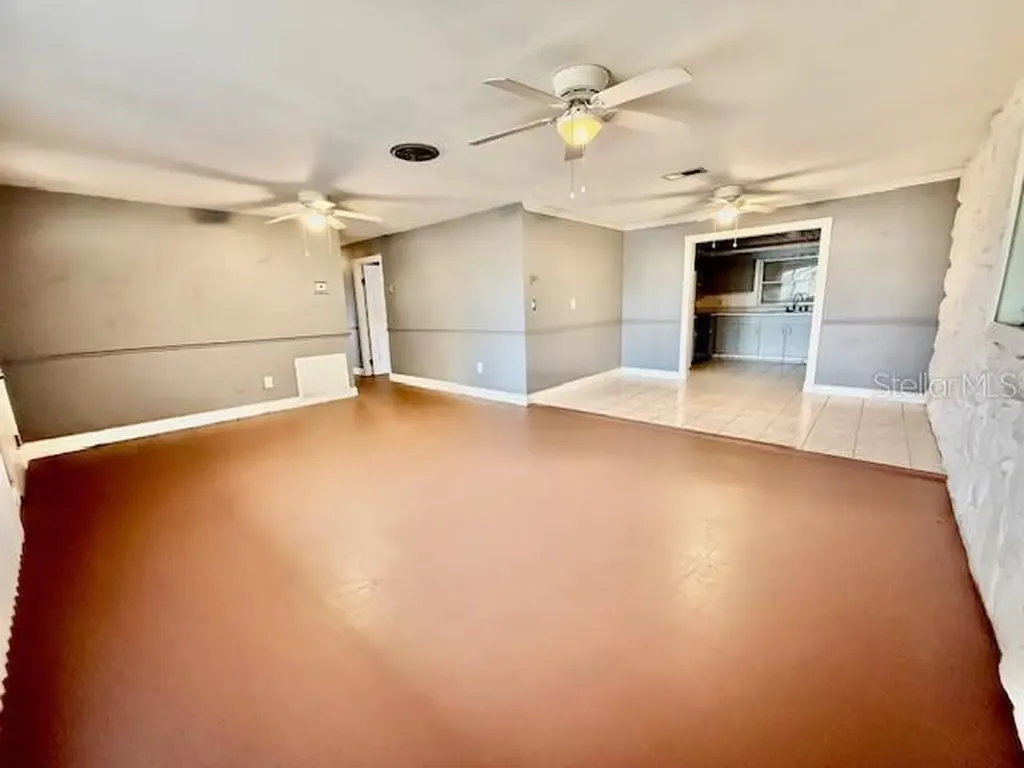 4 Sunshine Boulevard Deland FL 32724