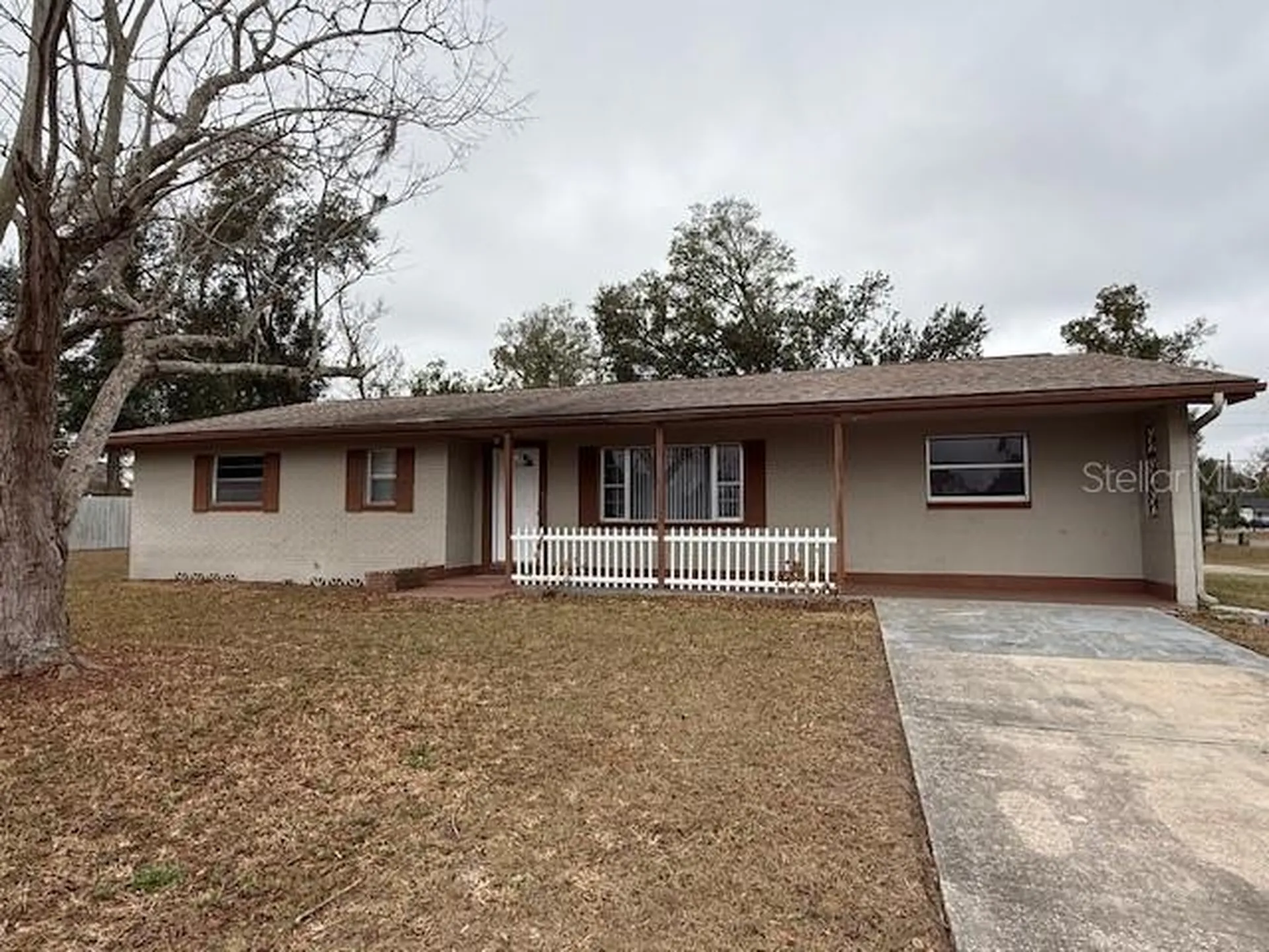 4 Sunshine Boulevard Deland FL 32724