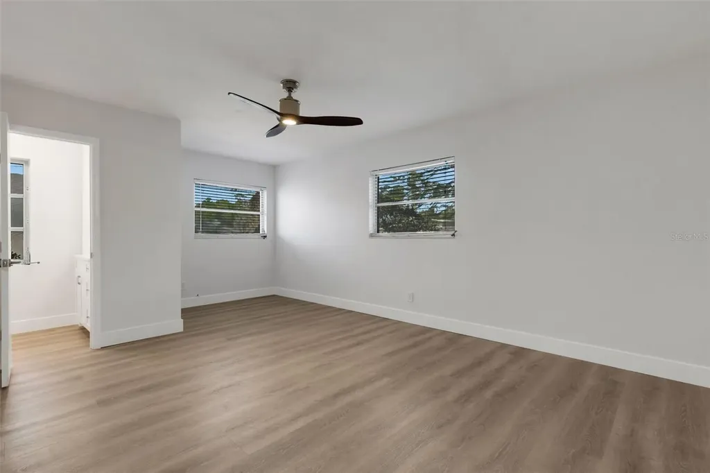7912 Garden Drive N St Petersburg FL 33710