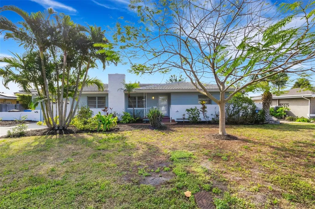 7912 Garden Drive N St Petersburg FL 33710