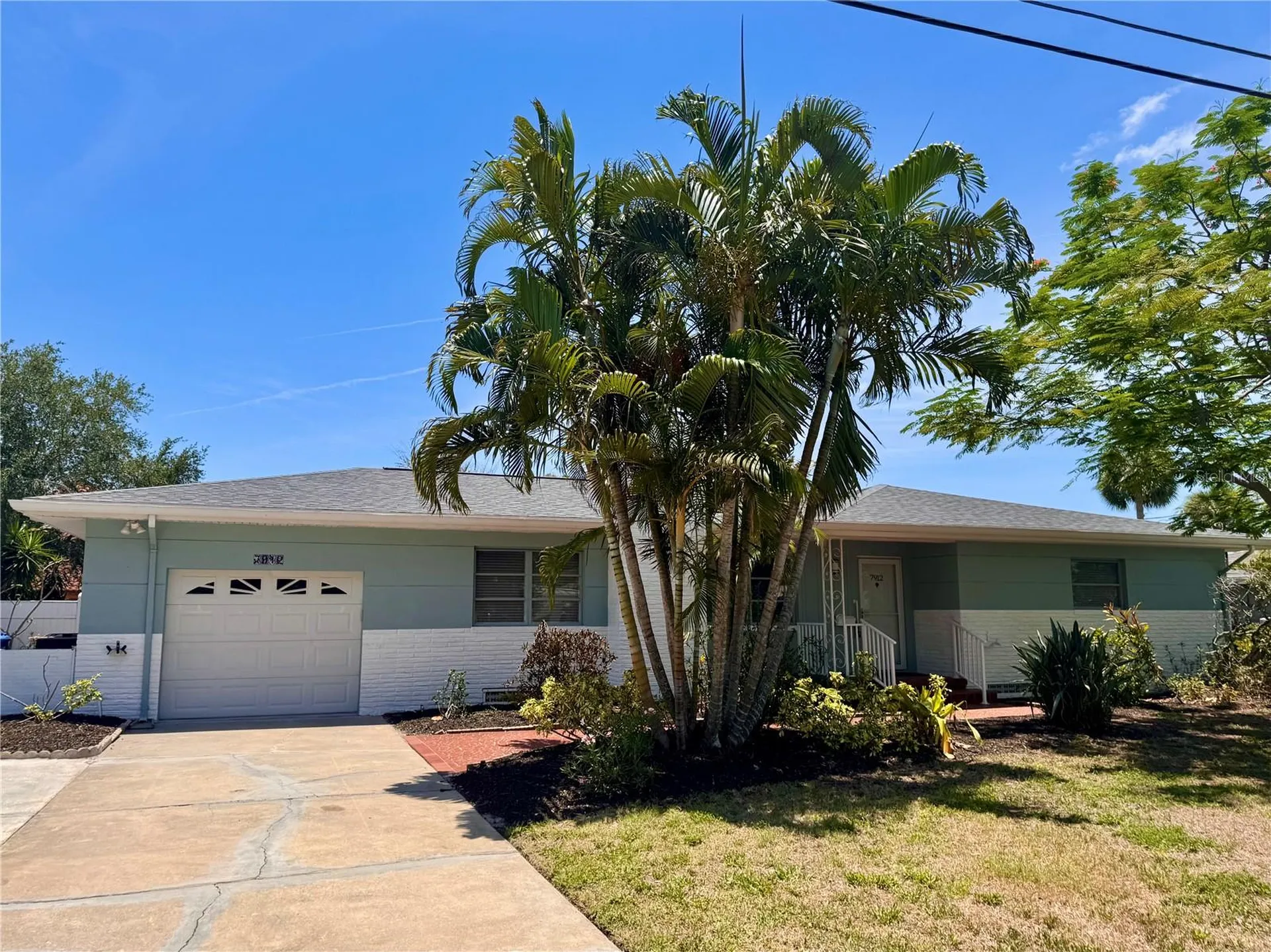 7912 Garden Drive N St Petersburg FL 33710