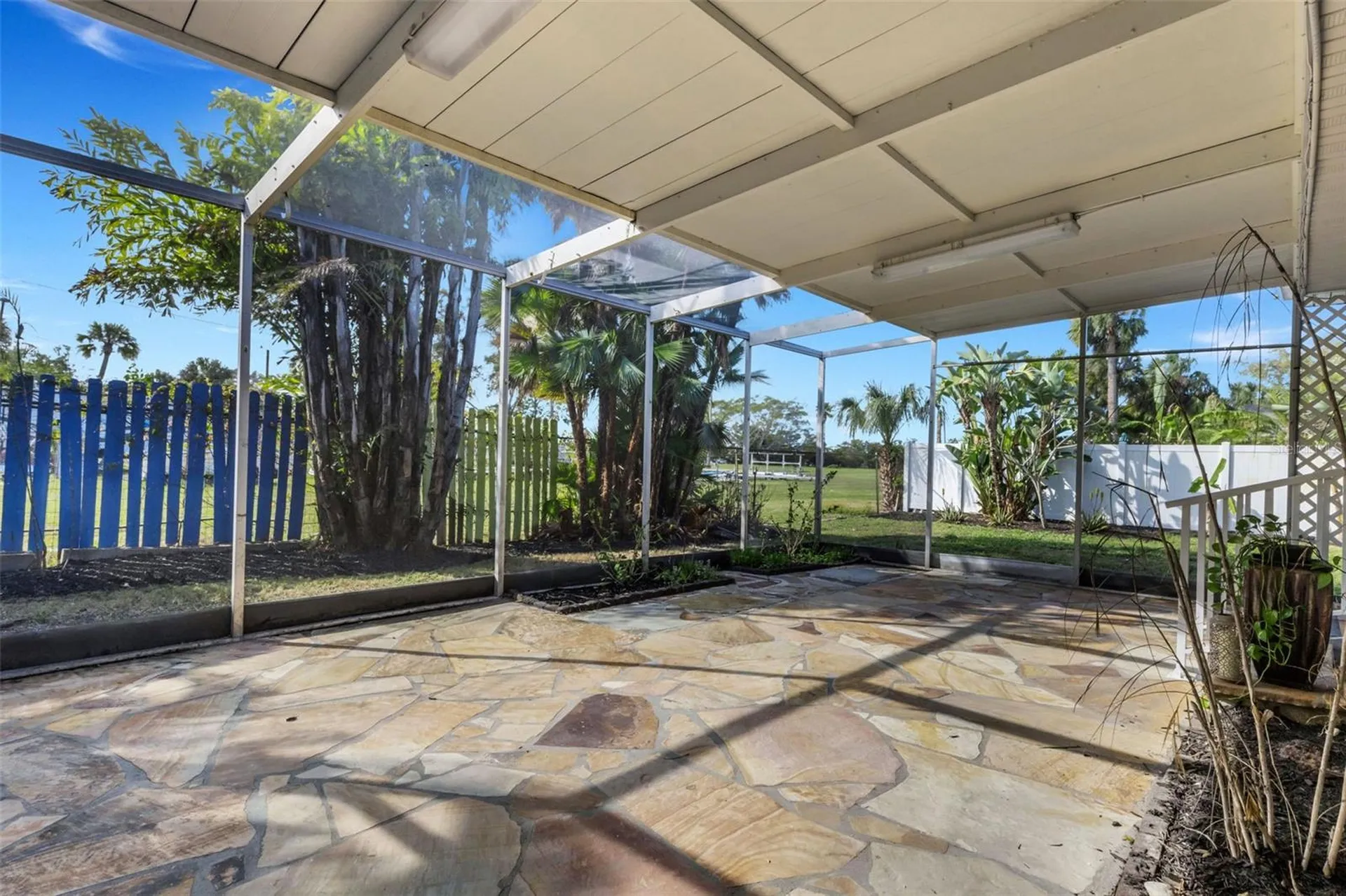 7912 Garden Drive N St Petersburg FL 33710