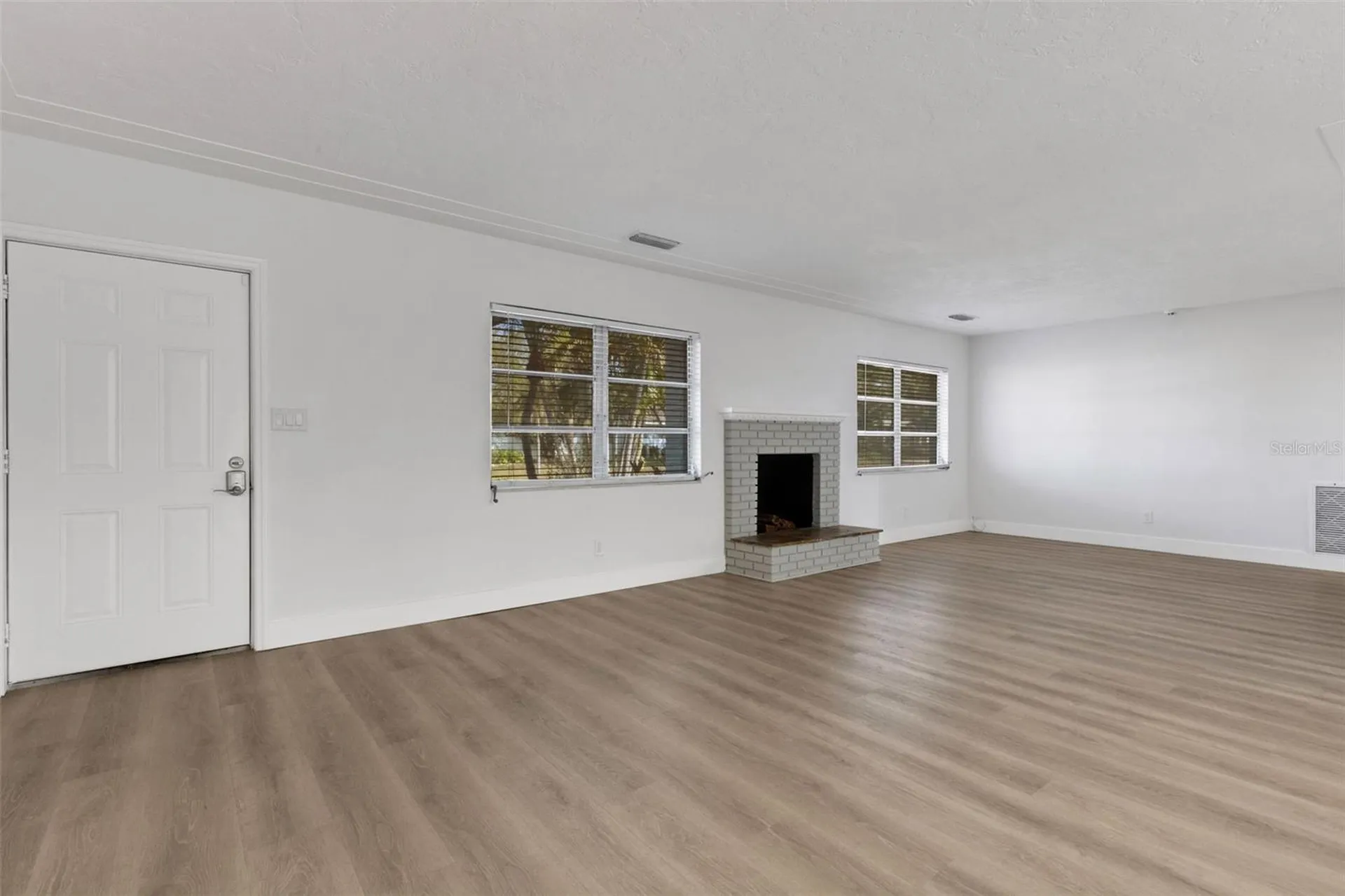 7912 Garden Drive N St Petersburg FL 33710
