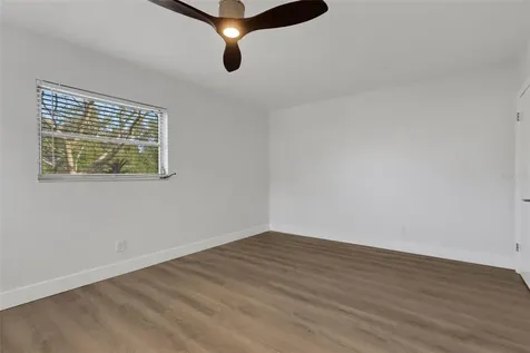 7912 Garden Drive N St Petersburg FL 33710