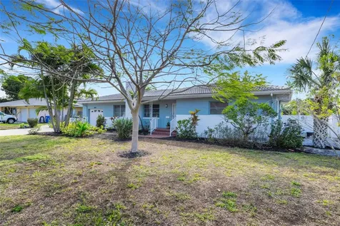 7912 Garden Drive N St Petersburg FL 33710