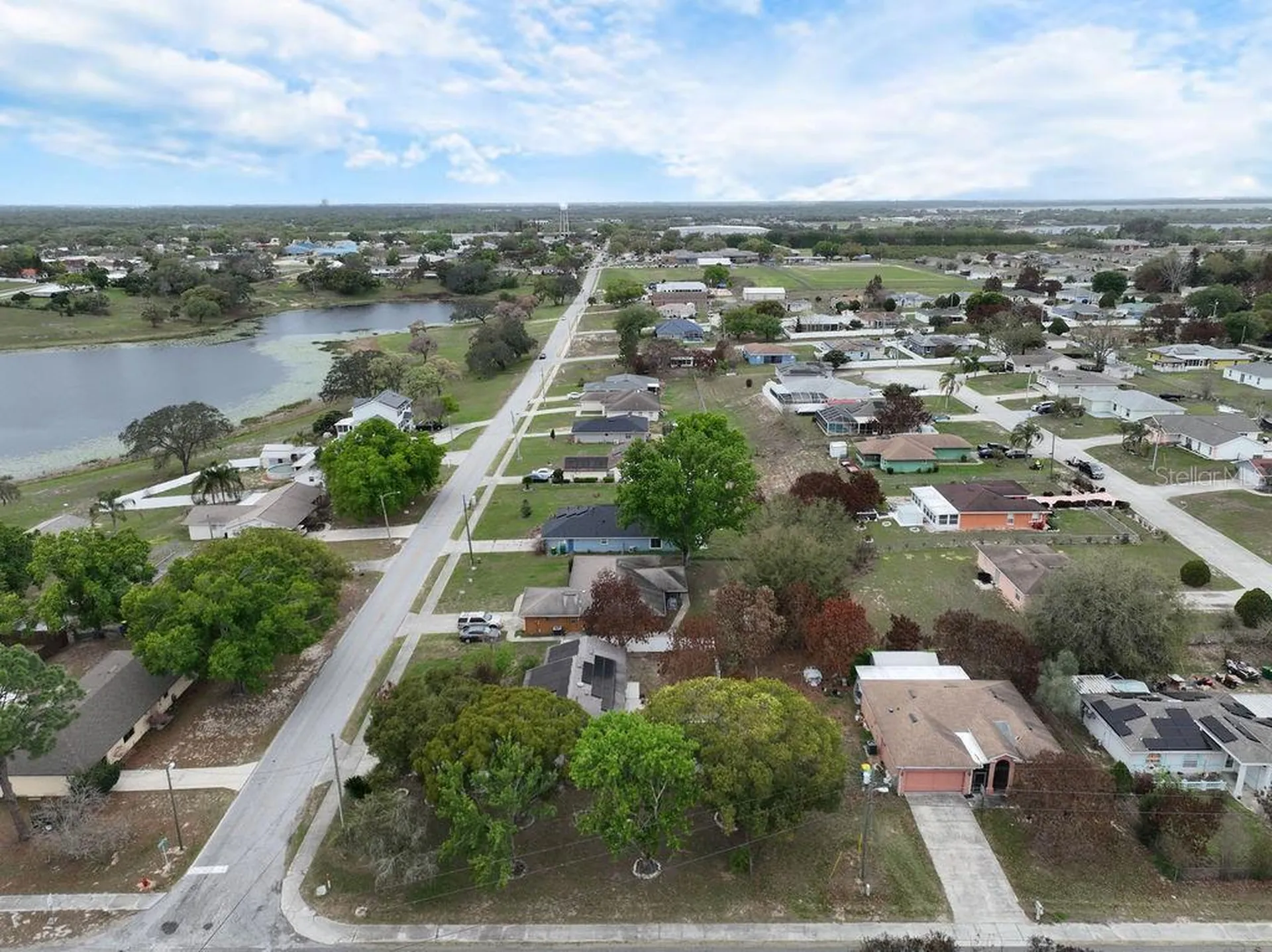 711 E Frederick Avenue Dundee FL 33838
