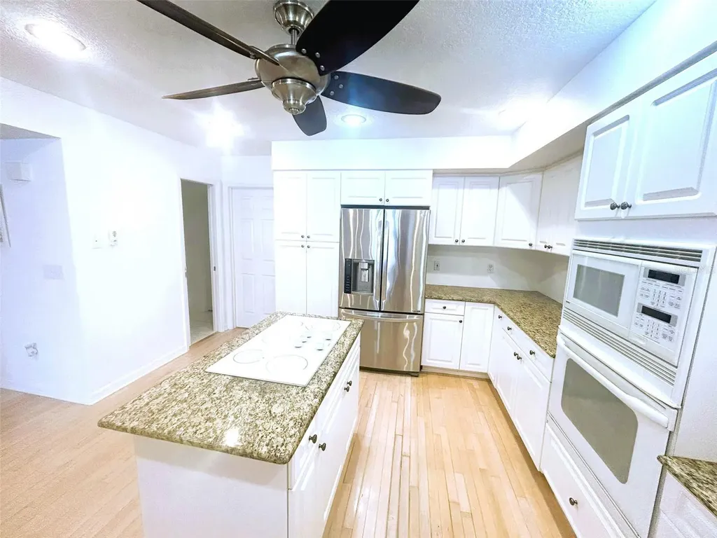 521 Pinellas Bayway S St Petersburg FL 33715