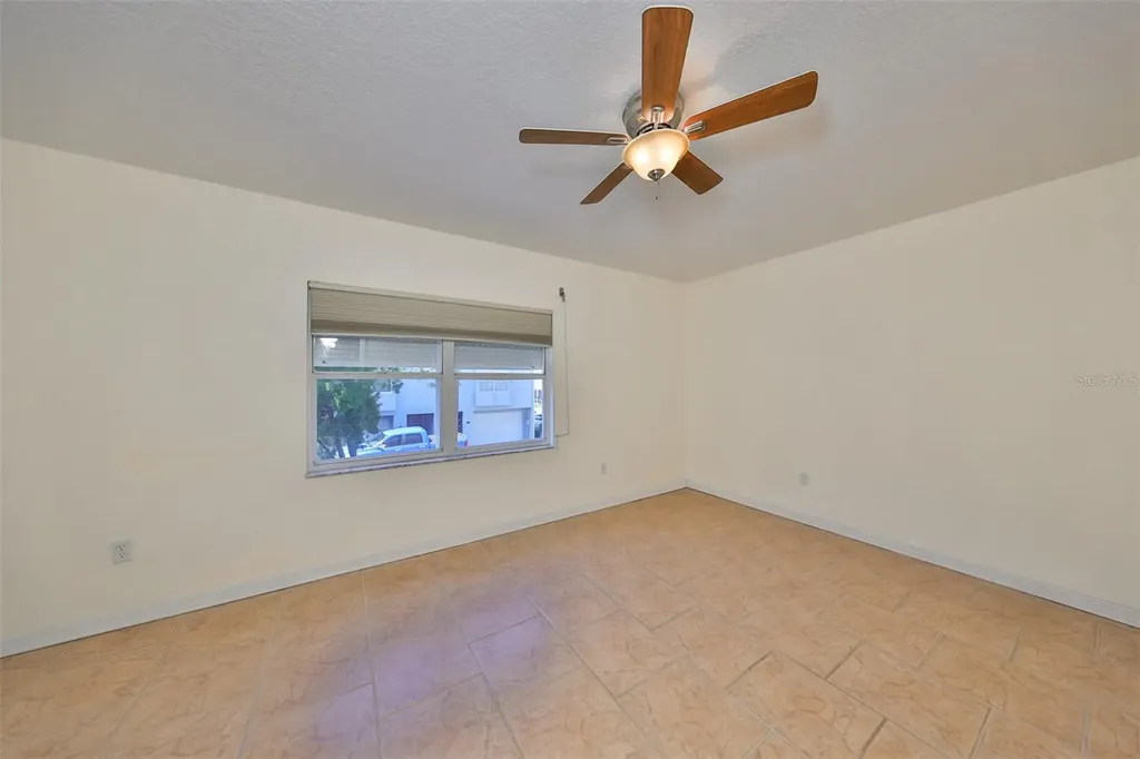 521 Pinellas Bayway S St Petersburg FL 33715